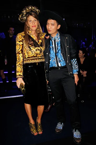 Look 10